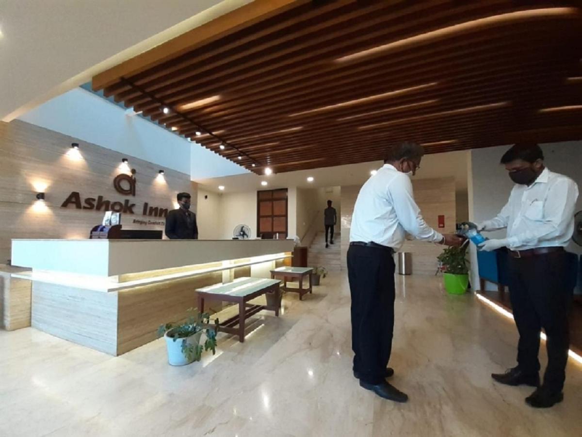 Ashok Inn Davangere Eksteriør billede